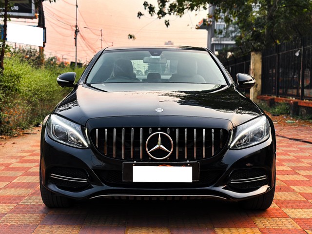 Second-hand 2015 Mercedes-Benz C-Class C 220 CDI Style for sale in Kolkata-3
