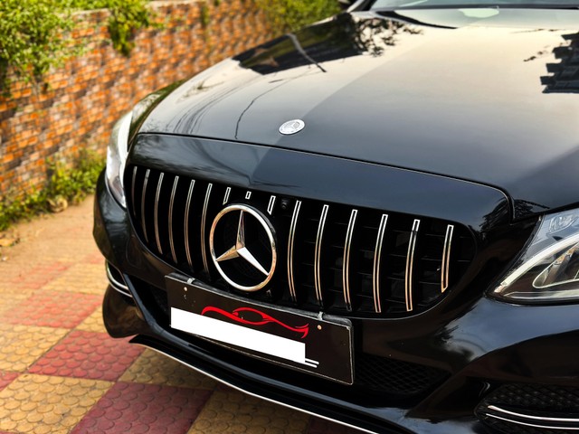 Second-hand 2015 Mercedes-Benz C-Class C 220 CDI Style for sale in Kolkata-12