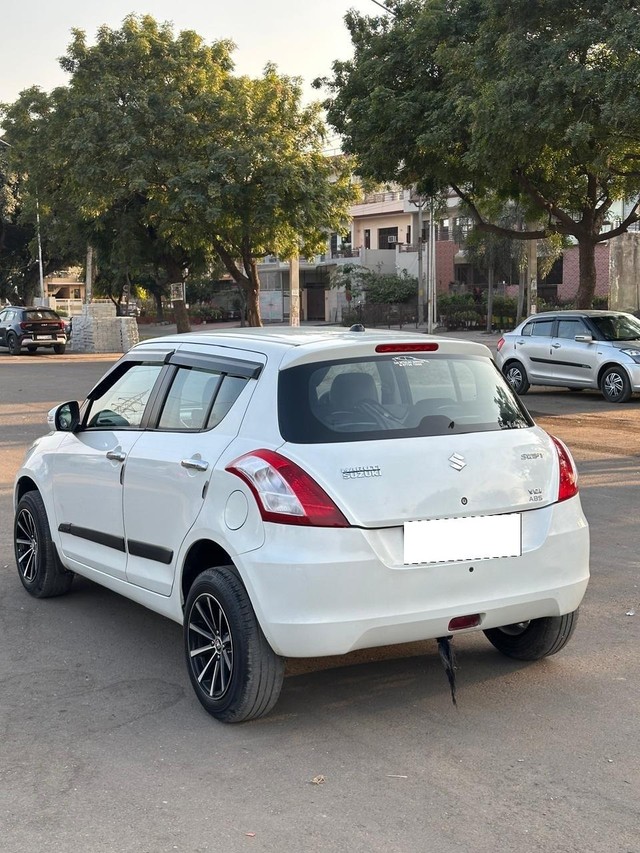 Second-hand 2015 Maruti Swift VDI BSIV for sale in Zirakpur-3