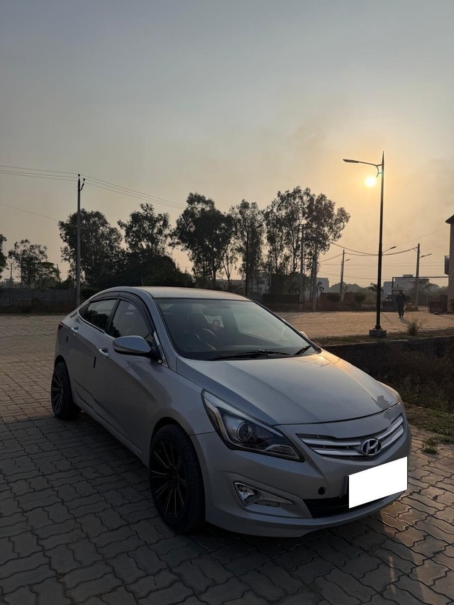 Hyundai Verna 1.6 SX Second-hand 2015 Hyundai Verna 1.6 SX for sale in Zirakpur-0
