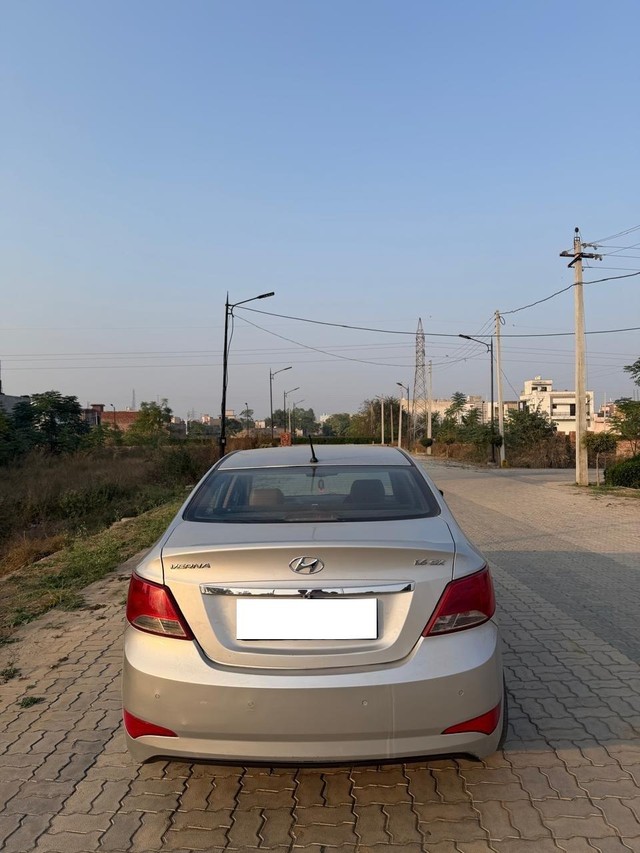 Hyundai Verna 1.6 SX Second-hand 2015 Hyundai Verna 1.6 SX for sale in Zirakpur-2