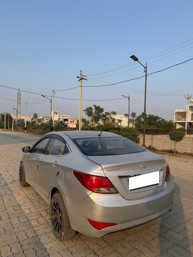 Hyundai Verna 1.6 SX Second-hand 2015 Hyundai Verna 1.6 SX for sale in Zirakpur-5