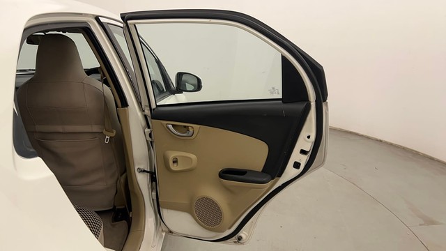 Second-hand 2015 Honda Brio VX for sale in Chandigarh-27