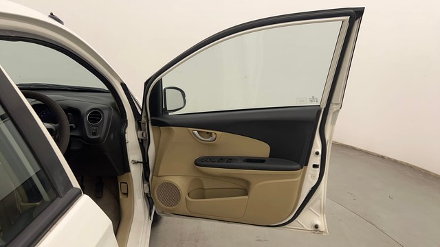 Second-hand 2015 Honda Brio VX for sale in Chandigarh-16