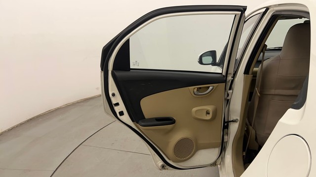 Second-hand 2015 Honda Brio VX for sale in Chandigarh-24