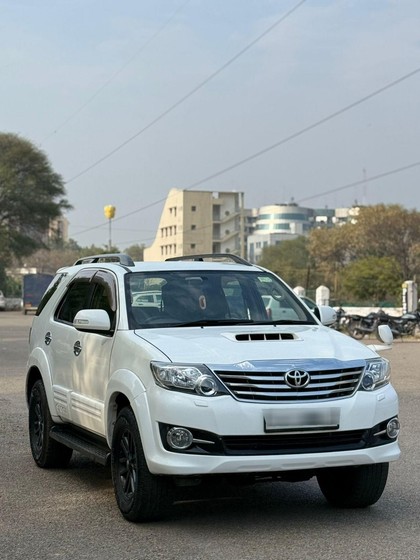 Toyota Fortuner 4x2 Manual Second-hand 2013 Toyota Fortuner 4x2 Manual for sale in Zirakpur