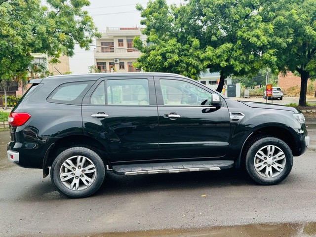 Second-hand 2017 Ford Endeavour 2.2 Trend MT 4X2 for sale in Zirakpur-2