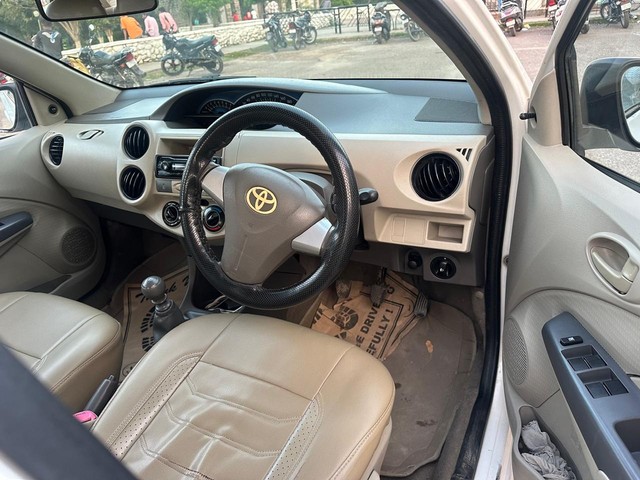 Second-hand 2015 Toyota Etios GD for sale in Zirakpur-4