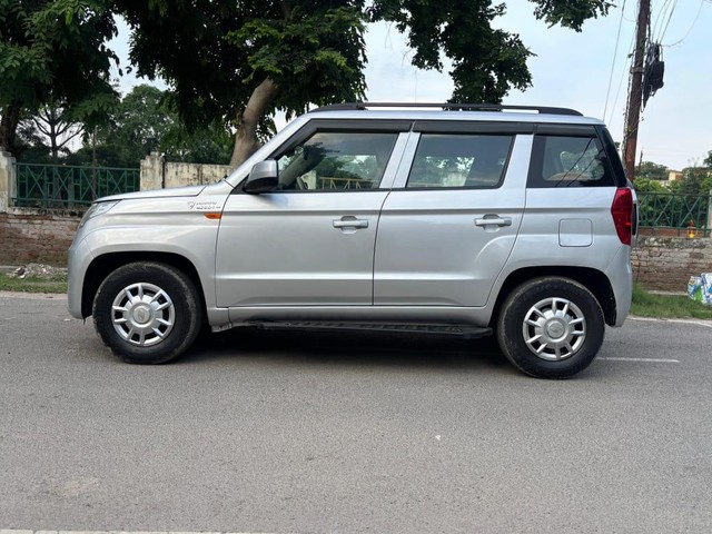 Second-hand 2018 Mahindra TUV 300 T6 Plus for sale in Agra-3