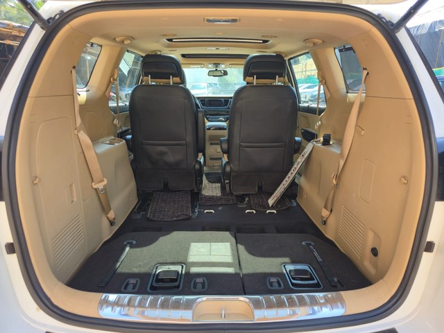 Second-hand 2020 Kia Carnival Limousine for sale in Mumbai-17