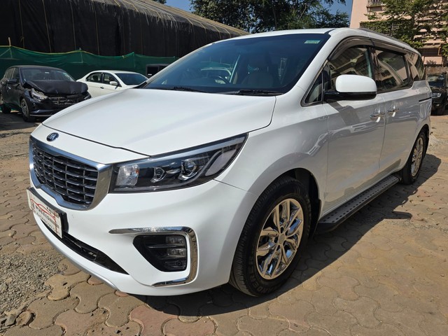 Second-hand 2020 Kia Carnival Limousine for sale in Mumbai-3
