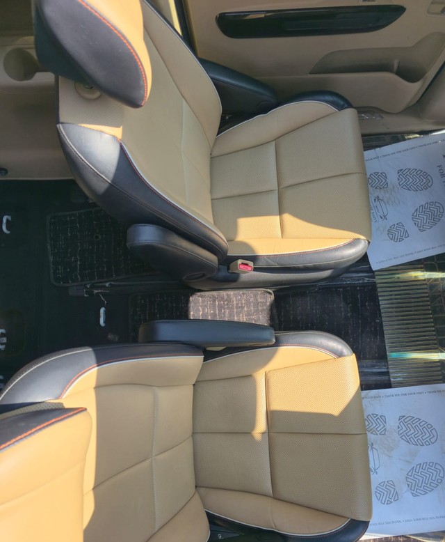 Second-hand 2020 Kia Carnival Limousine for sale in Mumbai-21