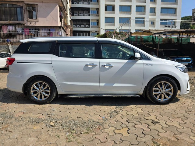 Second-hand 2020 Kia Carnival Limousine for sale in Mumbai-25