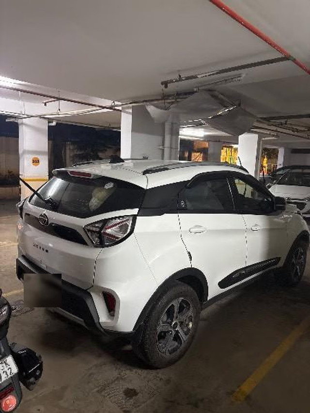 Second-hand 2023 Tata Nexon Creative AMT for sale in Bangalore-6