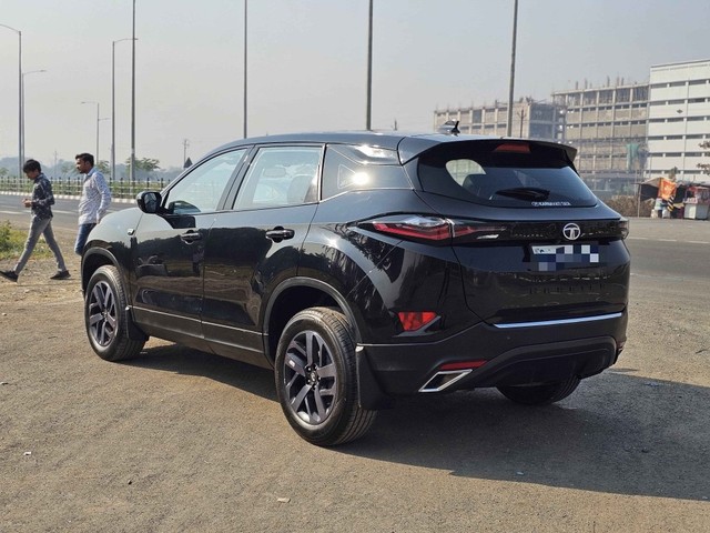 Second-hand 2022 Tata Harrier XZ Plus for sale in Surat-1