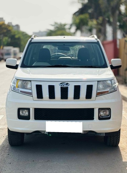 Second-hand 2016 Mahindra TUV 300 T8 for sale in Surat