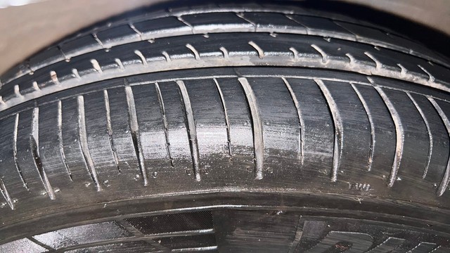 Second-hand 2010 Hyundai i10 Magna 1.2 for sale in Bangalore-32