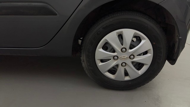 Second-hand 2010 Hyundai i10 Magna 1.2 for sale in Bangalore-19