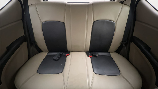 Second-hand 2010 Hyundai i10 Magna 1.2 for sale in Bangalore-26