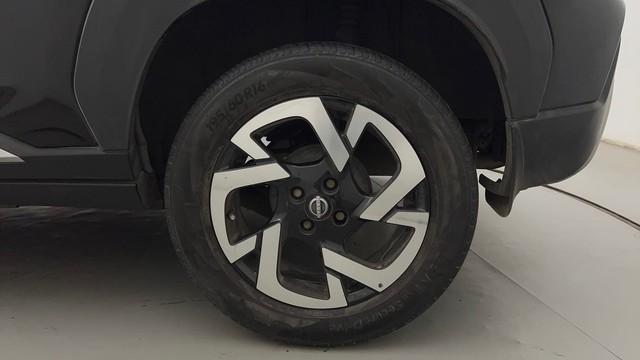 Second-hand 2022 Nissan Magnite Turbo CVT XV Premium for sale in Mumbai-19