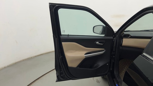 Second-hand 2022 Nissan Magnite Turbo CVT XV Premium for sale in Mumbai-36