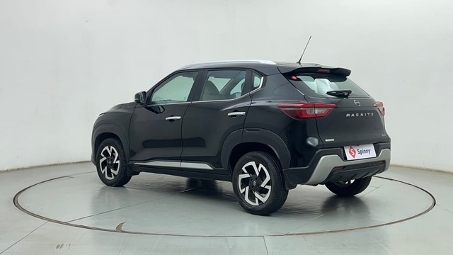 Second-hand 2022 Nissan Magnite Turbo CVT XV Premium for sale in Mumbai-5