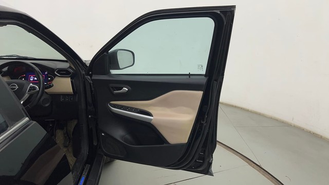 Second-hand 2022 Nissan Magnite Turbo CVT XV Premium for sale in Mumbai-16