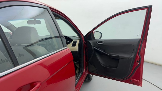 Second-hand 2016 Tata Zest Revotron 1.2 XT for sale in Ahmedabad-16