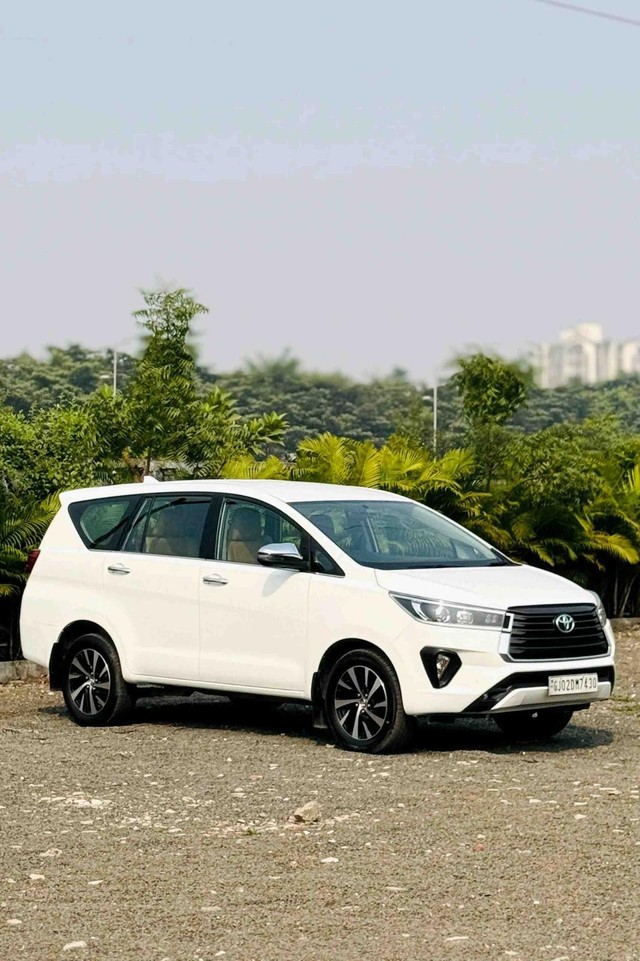 Second-hand 2022 Toyota Innova Crysta 2.4 ZX 7 STR AT for sale in Surat-2