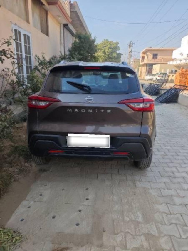 Second-hand 2024 Nissan Magnite XE for sale in Rohtak-3