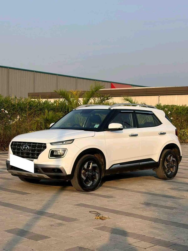 Hyundai Venue SX Diesel BSIV Second-hand 2019 Hyundai Venue SX Diesel BSIV for sale in Surat-2