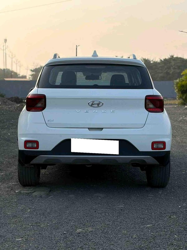 Hyundai Venue SX Diesel BSIV Second-hand 2019 Hyundai Venue SX Diesel BSIV for sale in Surat-1