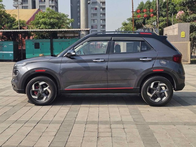 Hyundai Venue SX Opt iMT Second-hand 2020 Hyundai Venue SX Opt iMT for sale in Surat-2