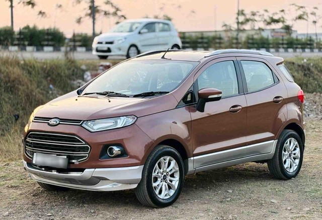 Second-hand 2016 Ford Ecosport 1.5 Diesel Titanium for sale in Surat-3