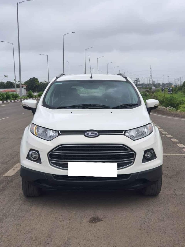 Second-hand 2017 Ford Ecosport 1.5 Diesel Trend Plus BSIV for sale in Surat-3
