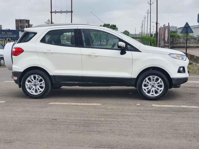 Second-hand 2017 Ford Ecosport 1.5 Diesel Trend Plus BSIV for sale in Surat-1