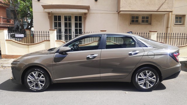 Second-hand 2023 Hyundai Verna SX for sale in Bangalore-2
