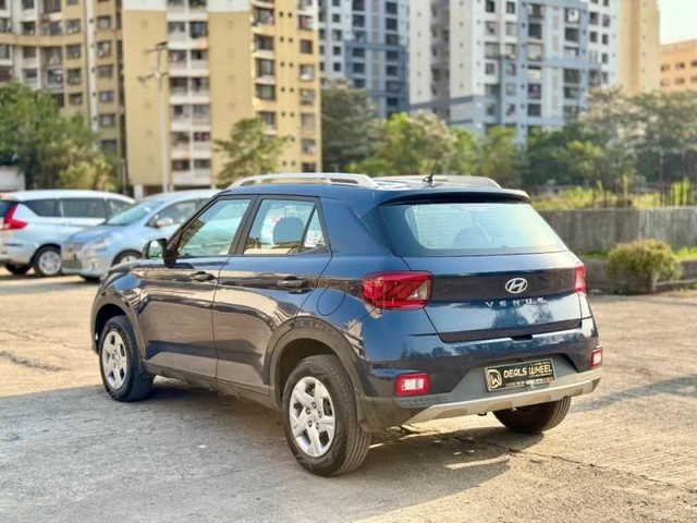 Second-hand 2020 Hyundai Venue S for sale in Mumbai-5