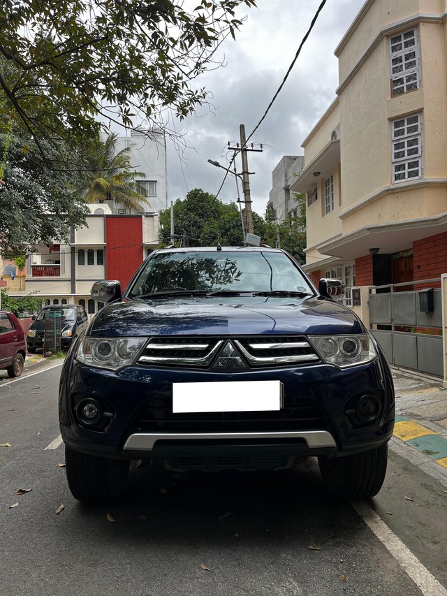 Second-hand 2015 Mitsubishi Pajero Sport 4X4 for sale in Bangalore-3