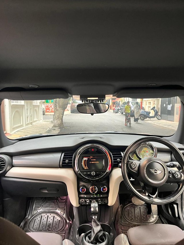 Second-hand 2016 Mini 3 DOOR Cooper D for sale in Bangalore-6