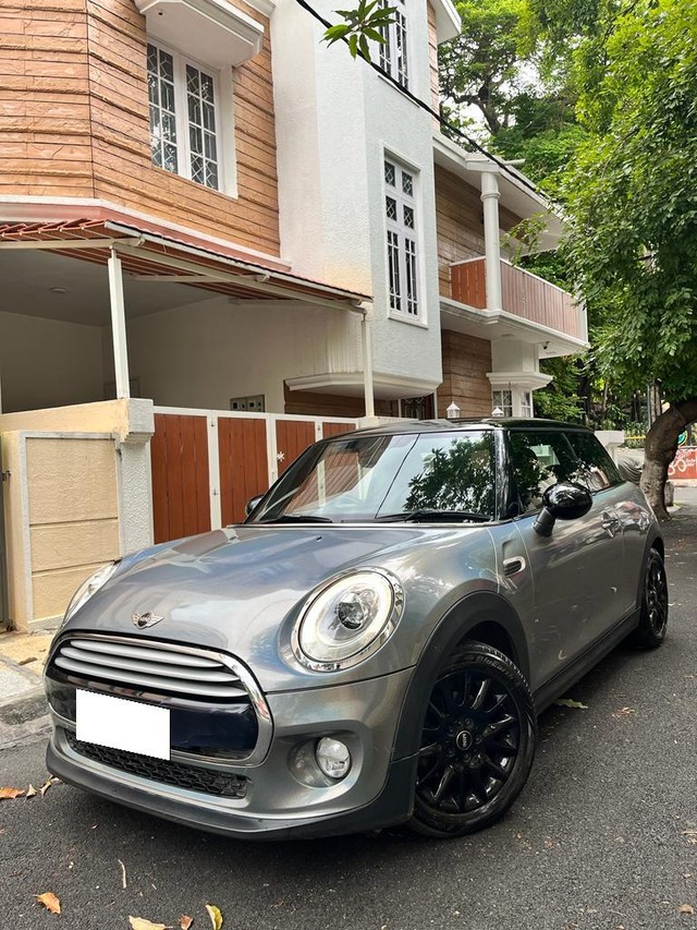 Second-hand 2016 Mini 3 DOOR Cooper D for sale in Bangalore-4