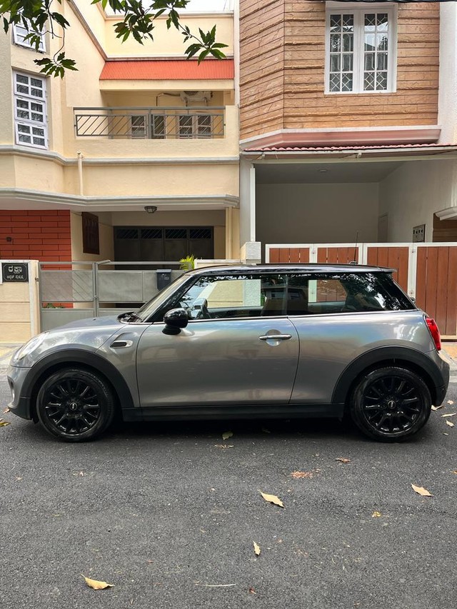Second-hand 2016 Mini 3 DOOR Cooper D for sale in Bangalore-3