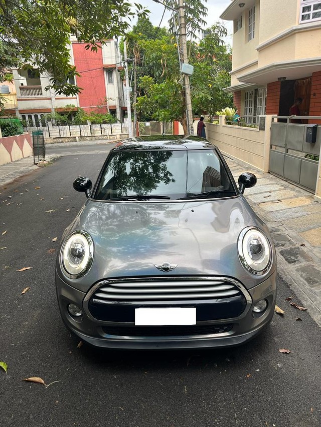 Second-hand 2016 Mini 3 DOOR Cooper D for sale in Bangalore-5