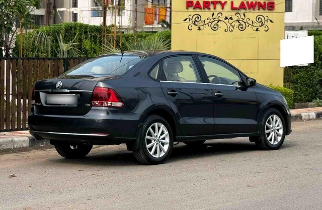 Volkswagen Vento 1.5 TDI Highline Plus AT Second-hand 2017 Volkswagen Vento 1.5 TDI Highline Plus AT for sale in Surat-4