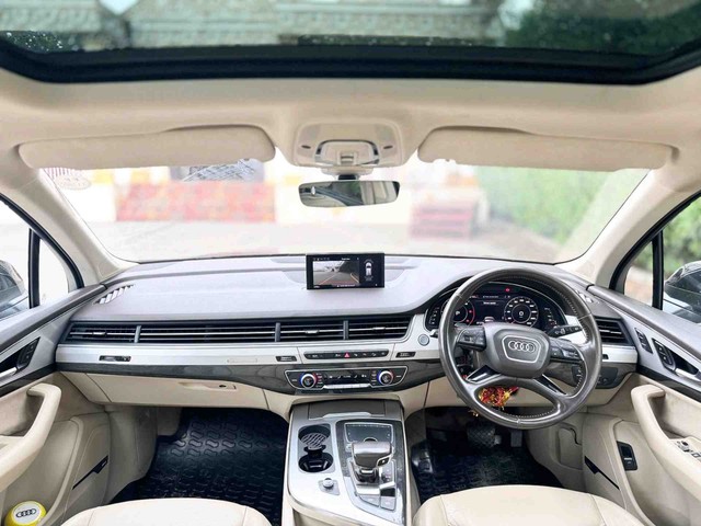 Second-hand 2018 Audi Q7 45 TDI Quattro Technology for sale in Surat-3