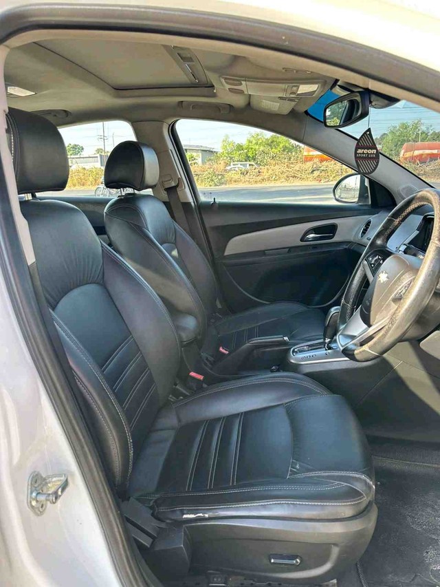 Second-hand 2013 Chevrolet Cruze LTZ for sale in Surat-3