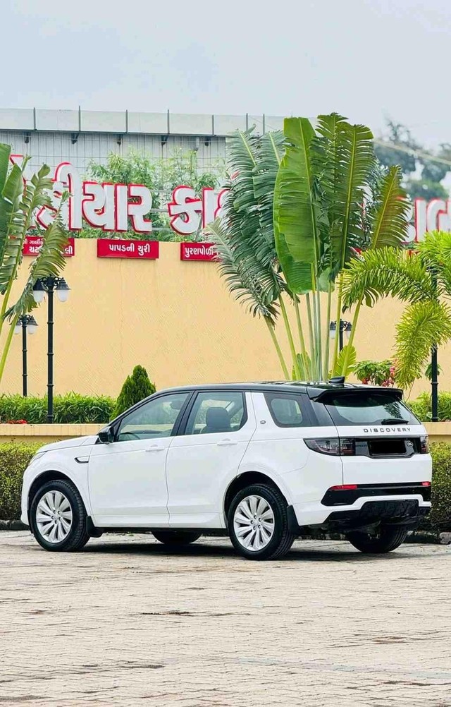 Second-hand 2022 Land Rover Discovery 3.0 Diesel R-Dynamic SE for sale in Surat