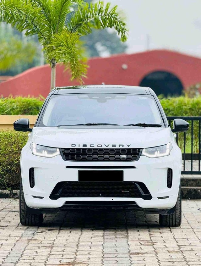Second-hand 2022 Land Rover Discovery 3.0 Diesel R-Dynamic SE for sale in Surat