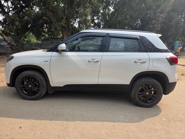 Second-hand 2017 Maruti Vitara Brezza ZDi for sale in Allahabad-8