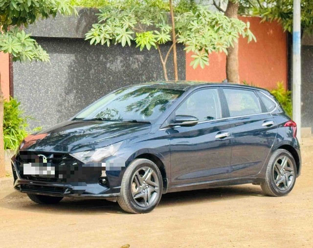 Second-hand 2021 Hyundai i20 Sportz for sale in Surat-4